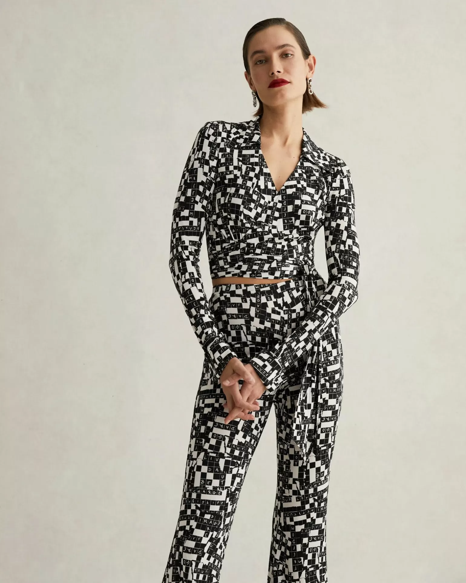Bobbie Wrap Top In Tiny Dvf 50Th Crossword Black^Diane von Furstenberg Discount