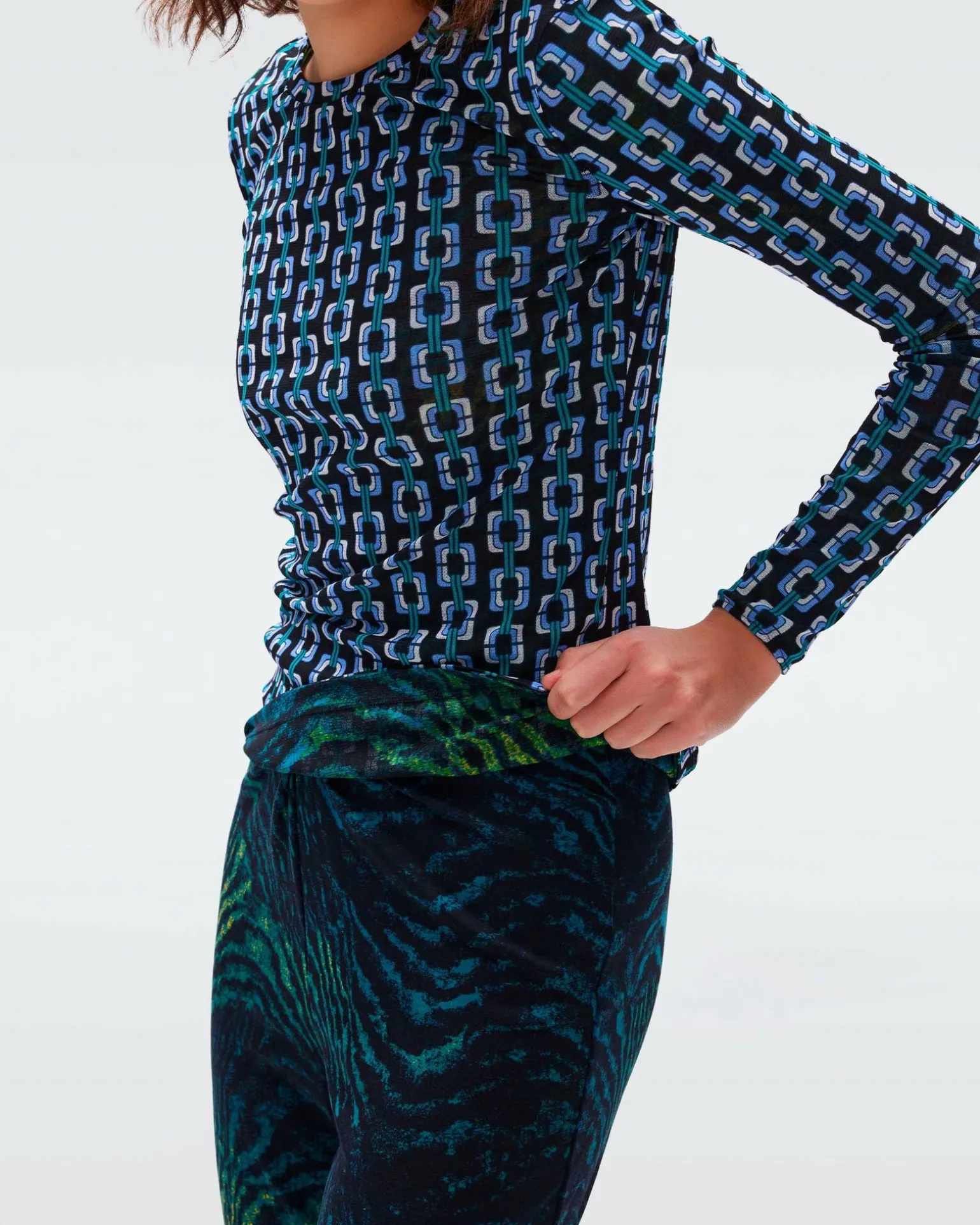 Logan Reversible Mesh Top